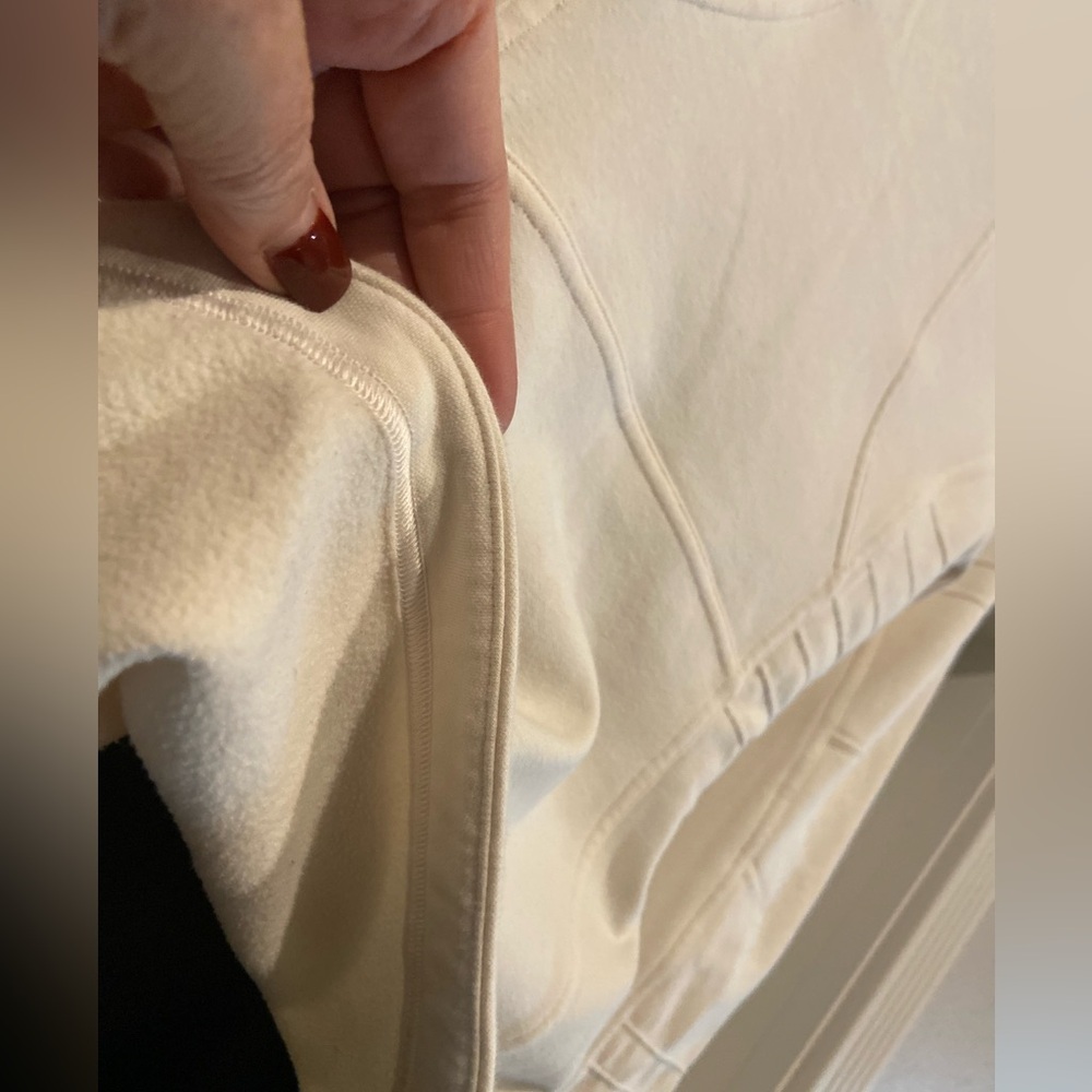 Athleta~Soft~Ivory~Form-Fitting~Asymmetrical Zip Closure~Light Jacket~Size XSP - Picture 14 of 16